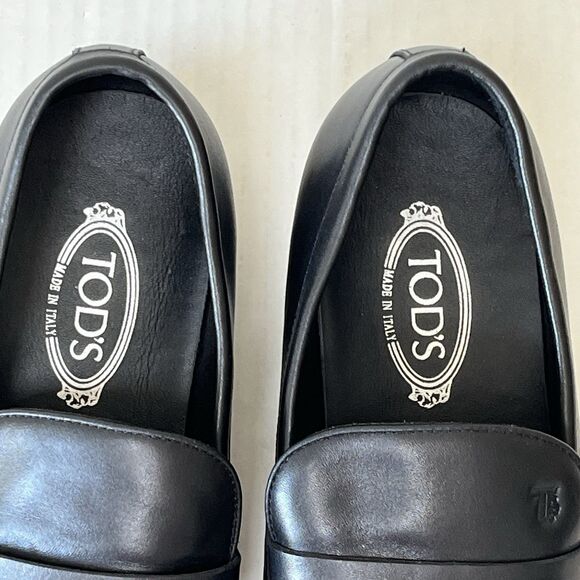 Tod\'s Men\'s Black Leather Stamped Logo Penny Loafers Slip On Shoes EU 43 US 10 main image 3